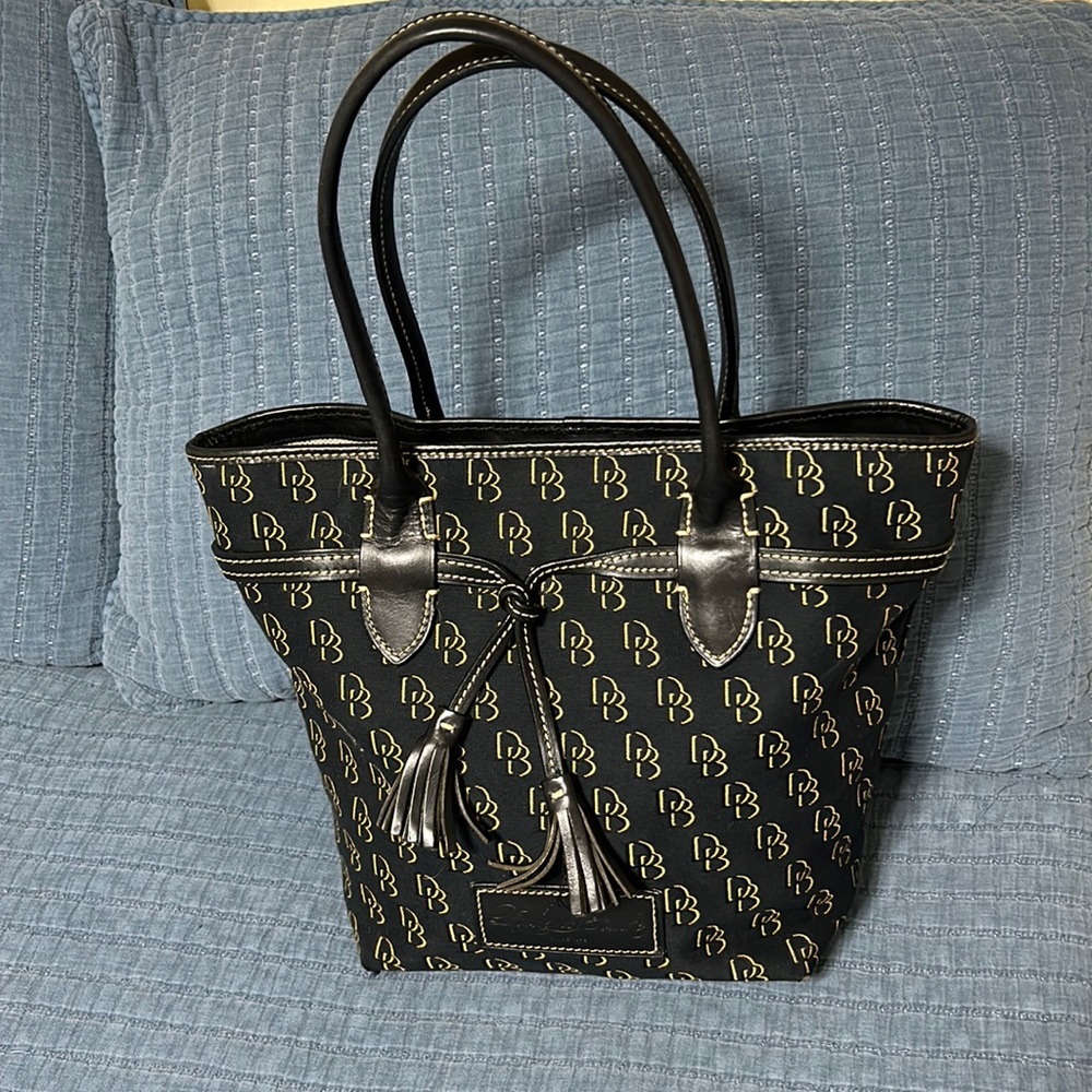 Dooney & Bourke hobo